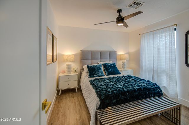 919 W PORT ROYALE Lane, Phoenix, AZ 85023