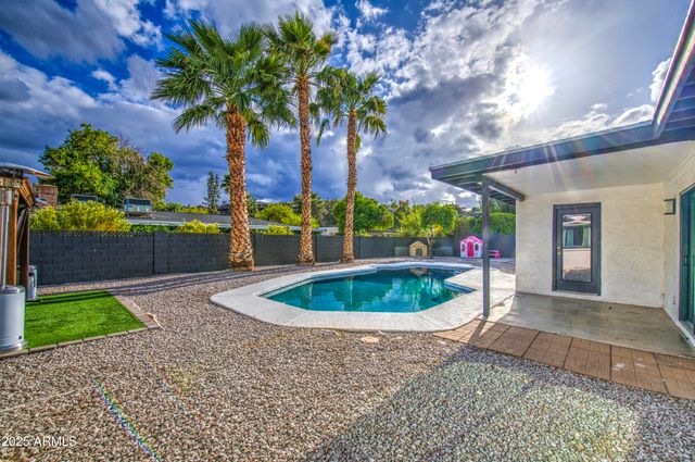 919 W PORT ROYALE Lane, Phoenix, AZ 85023