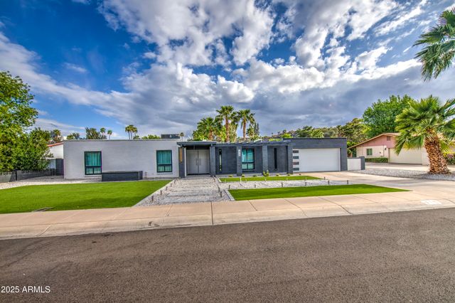 919 W PORT ROYALE Lane, Phoenix, AZ 85023