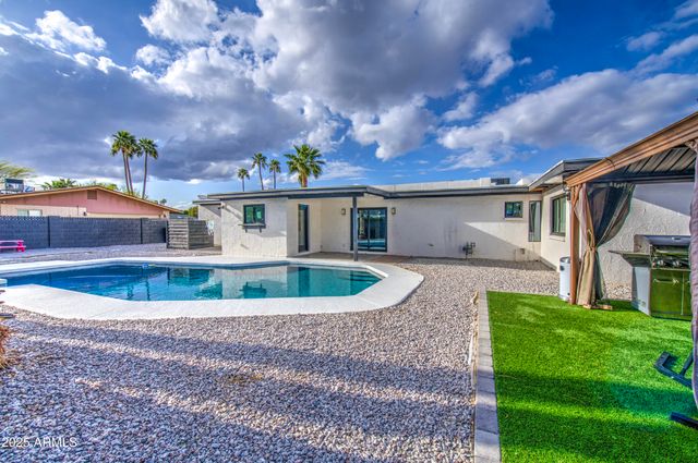 919 W PORT ROYALE Lane, Phoenix, AZ 85023