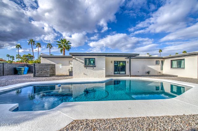 919 W PORT ROYALE Lane, Phoenix, AZ 85023