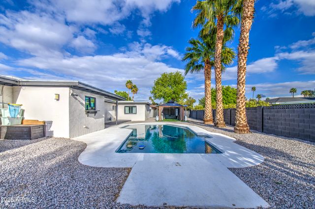 919 W PORT ROYALE Lane, Phoenix, AZ 85023