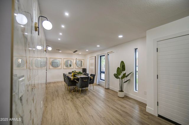 919 W PORT ROYALE Lane, Phoenix, AZ 85023