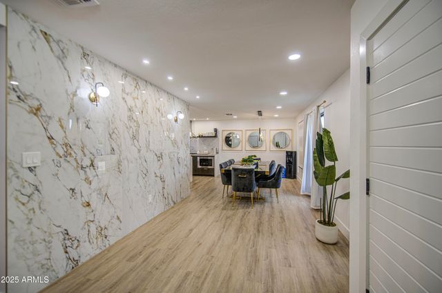 919 W PORT ROYALE Lane, Phoenix, AZ 85023