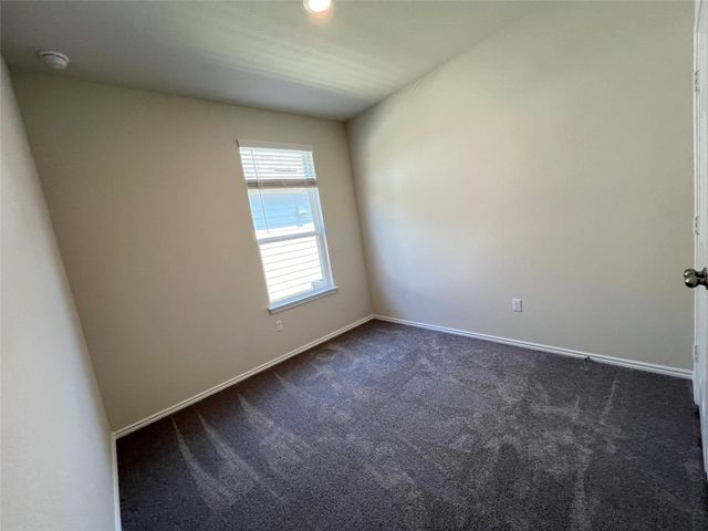 561 Papaya DR, Buda, TX 78610