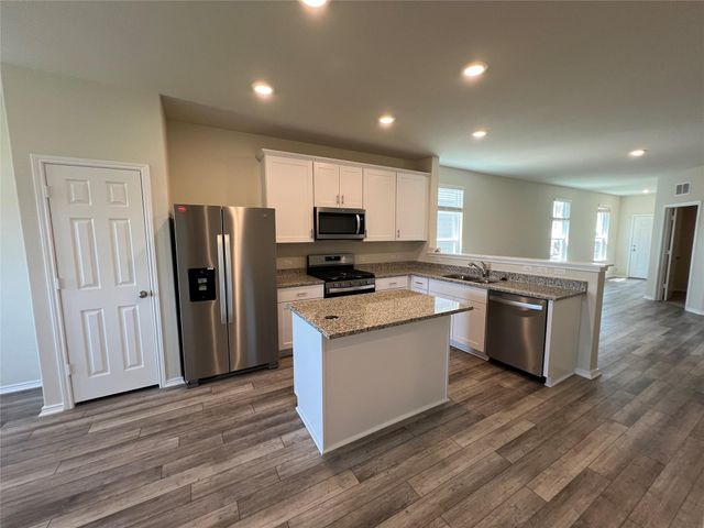 561 Papaya DR, Buda, TX 78610