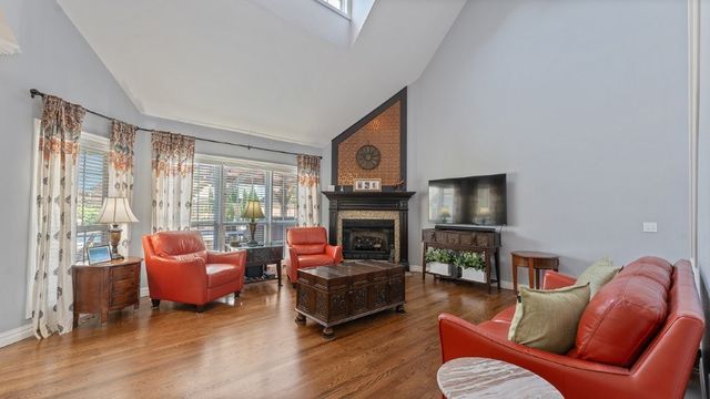 4506 W Creekview Drive, Rogers, AR 72758