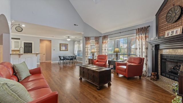 4506 W Creekview Drive, Rogers, AR 72758
