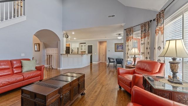 4506 W Creekview Drive, Rogers, AR 72758