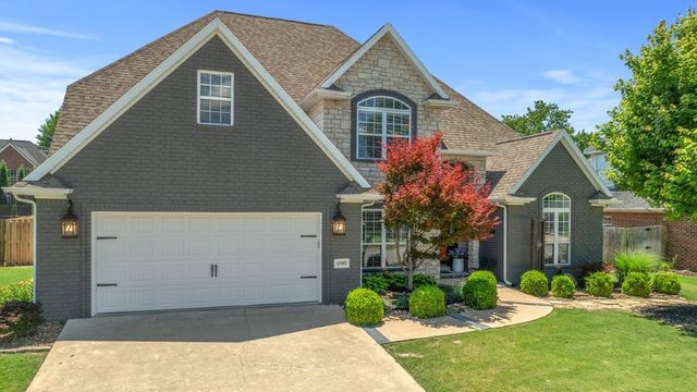 4506 W Creekview Drive, Rogers, AR 72758