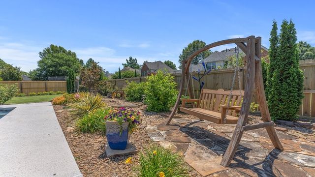 4506 W Creekview Drive, Rogers, AR 72758