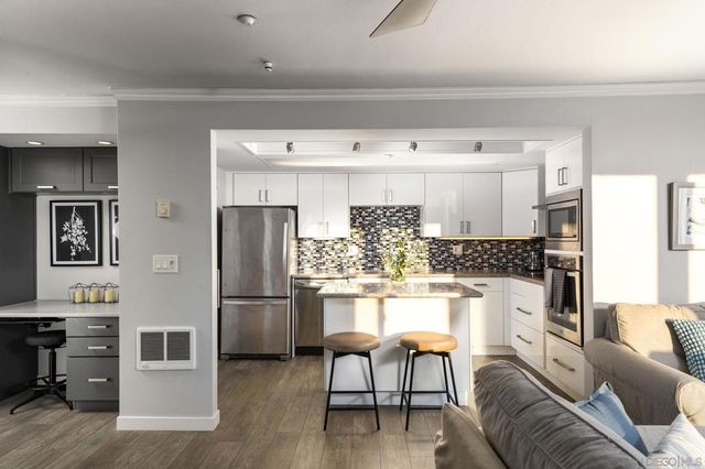 1221 Parker Pl 21, San Diego, CA 92109