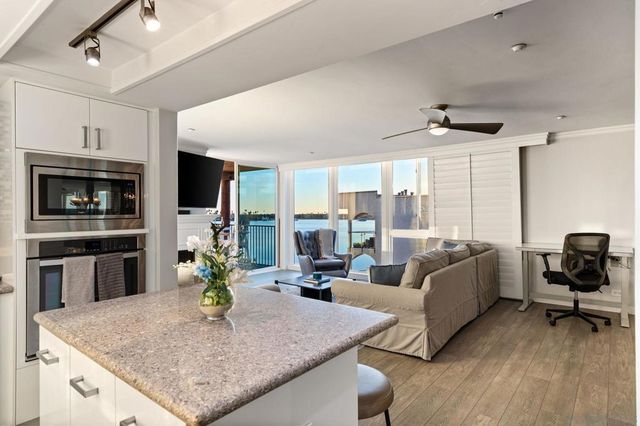 1221 Parker Pl 21, San Diego, CA 92109