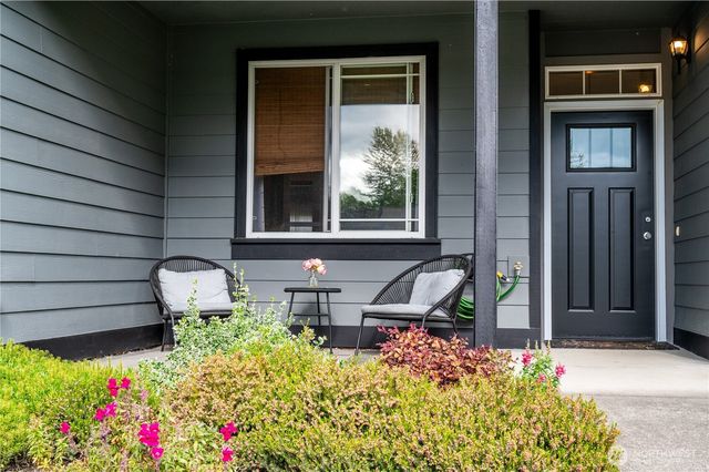 922 Grinnell Avenue SW, Orting, WA 98360