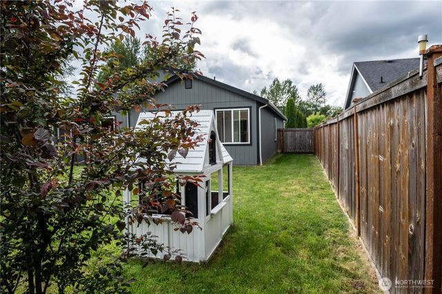 922 Grinnell Avenue SW, Orting, WA 98360