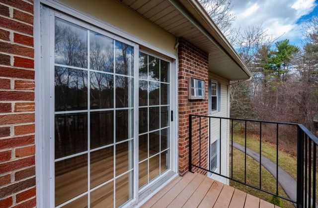 130 Endicott St N Unit 309, Laconia, NH 03246