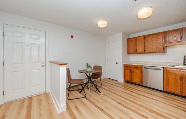 130 Endicott St N Unit 309, Laconia, NH 03246