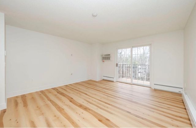 130 Endicott St N Unit 309, Laconia, NH 03246