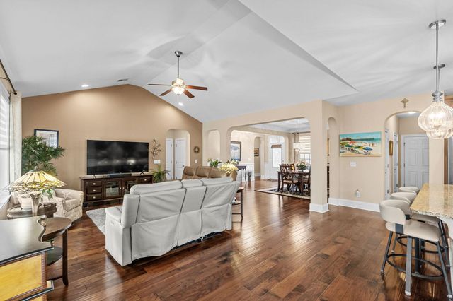 1512 Kensington Ln., Myrtle Beach, SC 29577