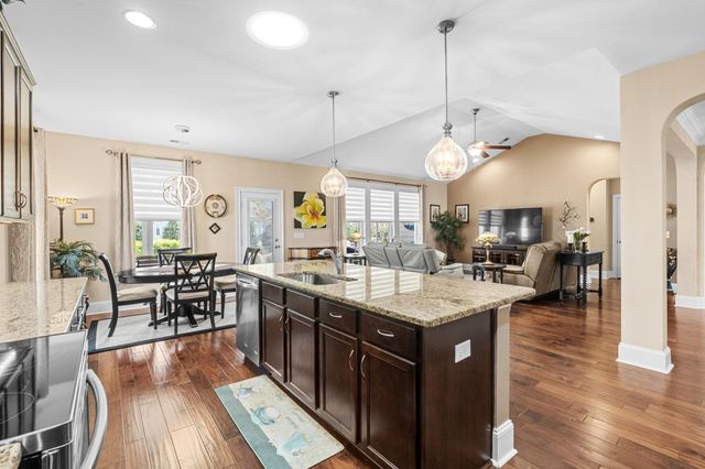 1512 Kensington Ln., Myrtle Beach, SC 29577