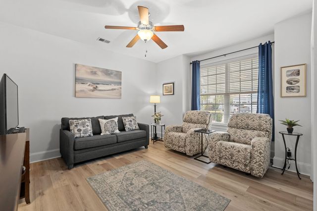 1512 Kensington Ln., Myrtle Beach, SC 29577