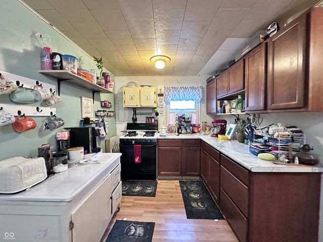 614 W 34th Street, Anderson, IN 46013