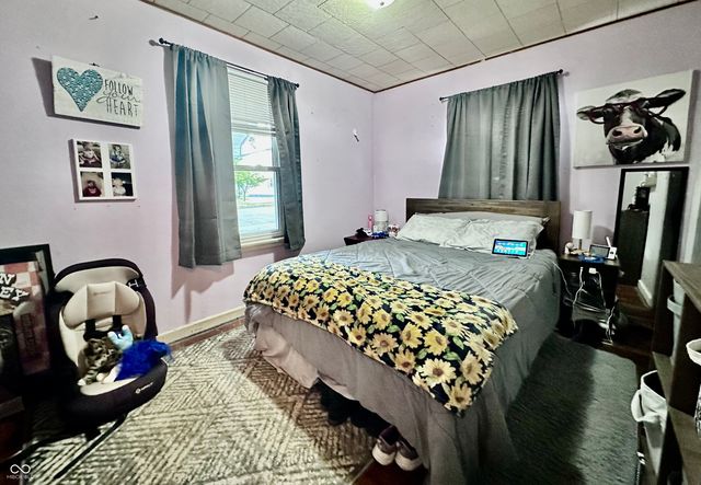 614 W 34th Street, Anderson, IN 46013