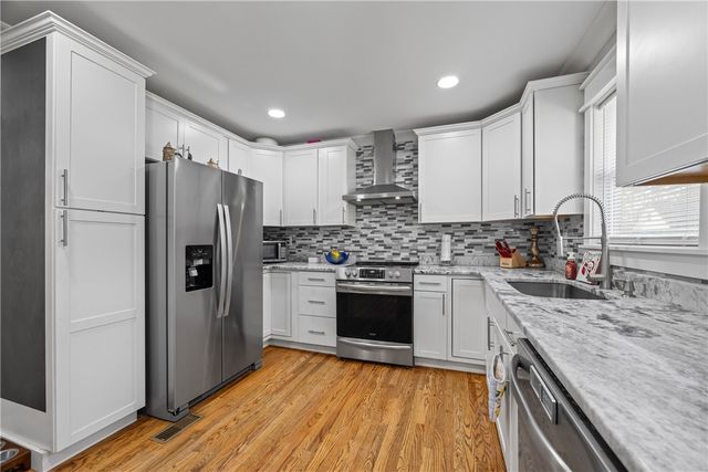 318 S Pine Street, Walhalla, SC 29691