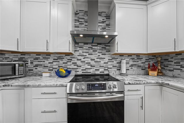 318 S Pine Street, Walhalla, SC 29691