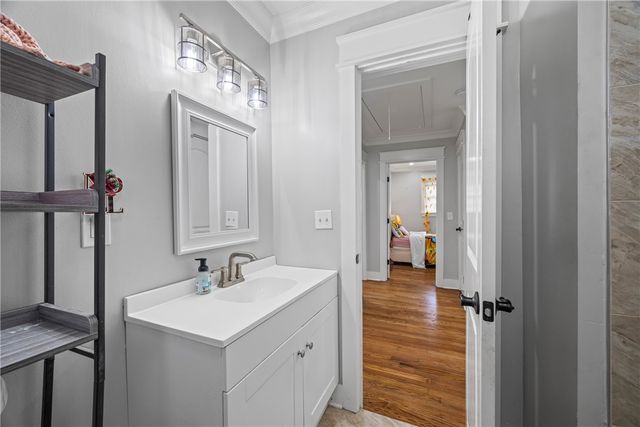 318 S Pine Street, Walhalla, SC 29691