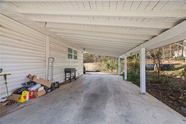 318 S Pine Street, Walhalla, SC 29691