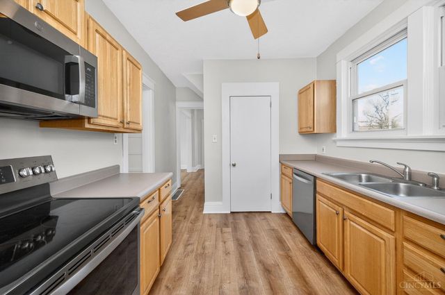 1007 W Loveland Avenue, Loveland, OH 45140