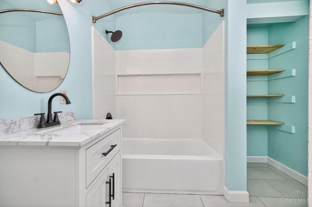 1007 W Loveland Avenue, Loveland, OH 45140