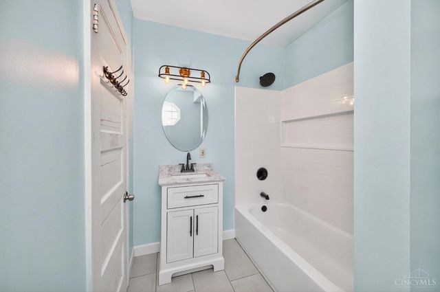 1007 W Loveland Avenue, Loveland, OH 45140