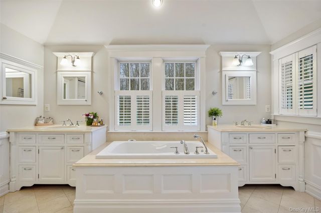 702 Croton Lake Road, Bedford Corners, NY 10549