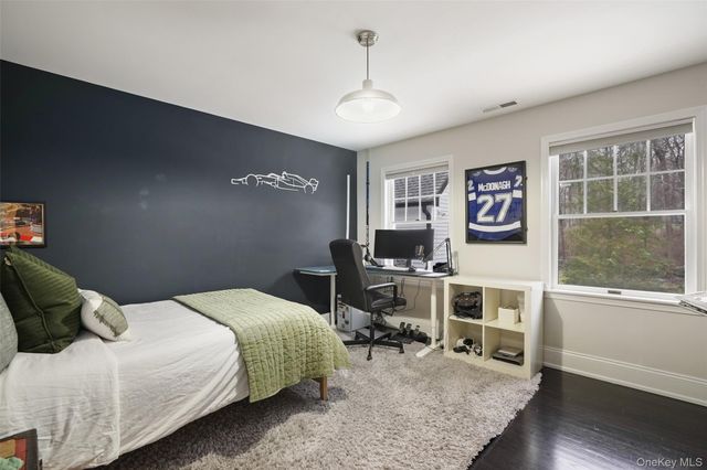 702 Croton Lake Road, Bedford Corners, NY 10549