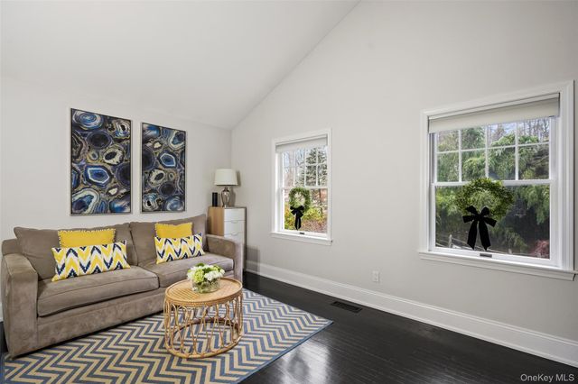 702 Croton Lake Road, Bedford Corners, NY 10549