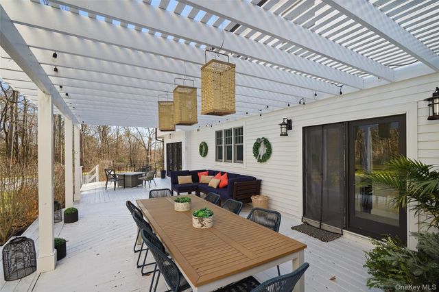 702 Croton Lake Road, Bedford Corners, NY 10549