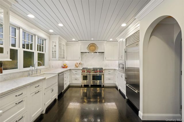 702 Croton Lake Road, Bedford Corners, NY 10549