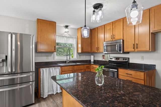 3914 67th Street E, Inver Grove Heights, MN 55076