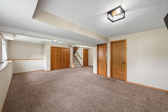 3914 67th Street E, Inver Grove Heights, MN 55076