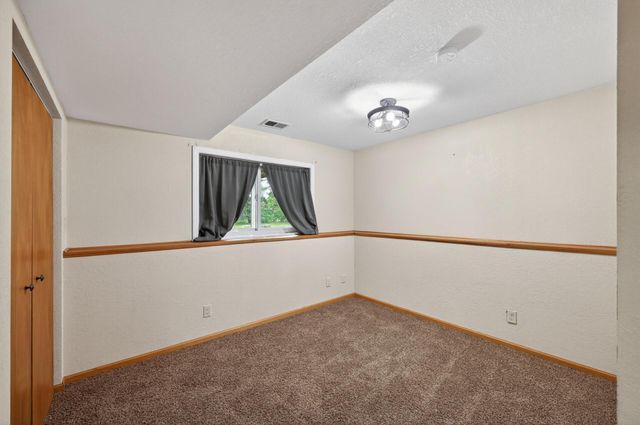 3914 67th Street E, Inver Grove Heights, MN 55076