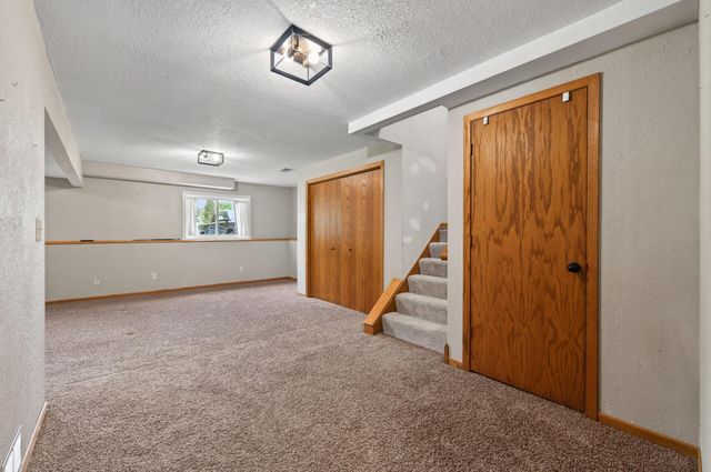 3914 67th Street E, Inver Grove Heights, MN 55076