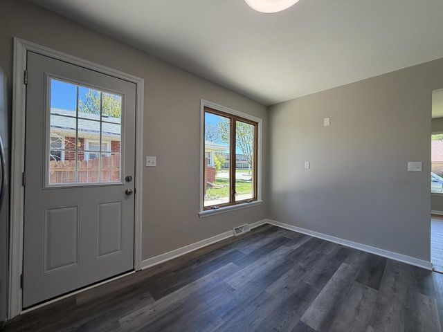 1010 Shorecrest DRIVE, Racine, WI 53402
