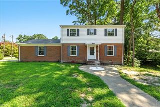 862 Moyer RD, Newport News, VA 23608