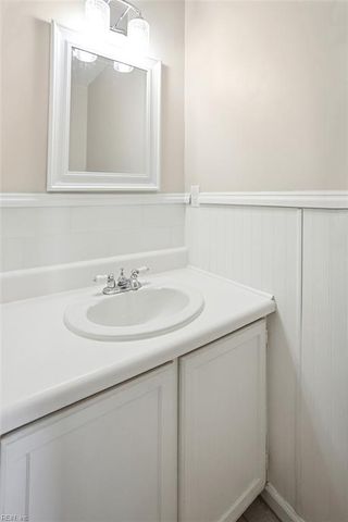 417 Falling LN, Virginia Beach, VA 23454