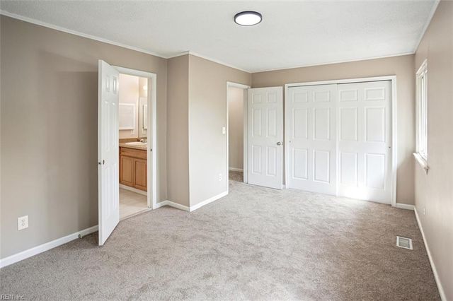 417 Falling LN, Virginia Beach, VA 23454