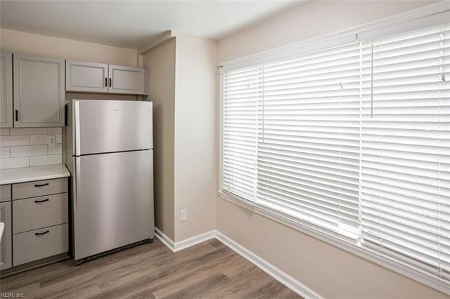 417 Falling LN, Virginia Beach, VA 23454