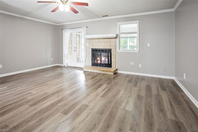 417 Falling LN, Virginia Beach, VA 23454
