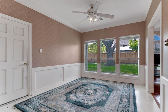 1038 Trapper Hill Drive, Houston, TX 77077